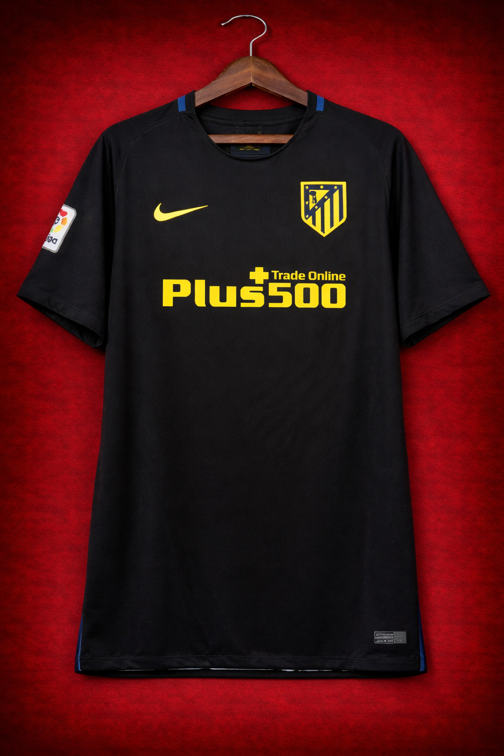 Camiseta réplica retro de Atlético de Madrid temporada 16-17 visitante