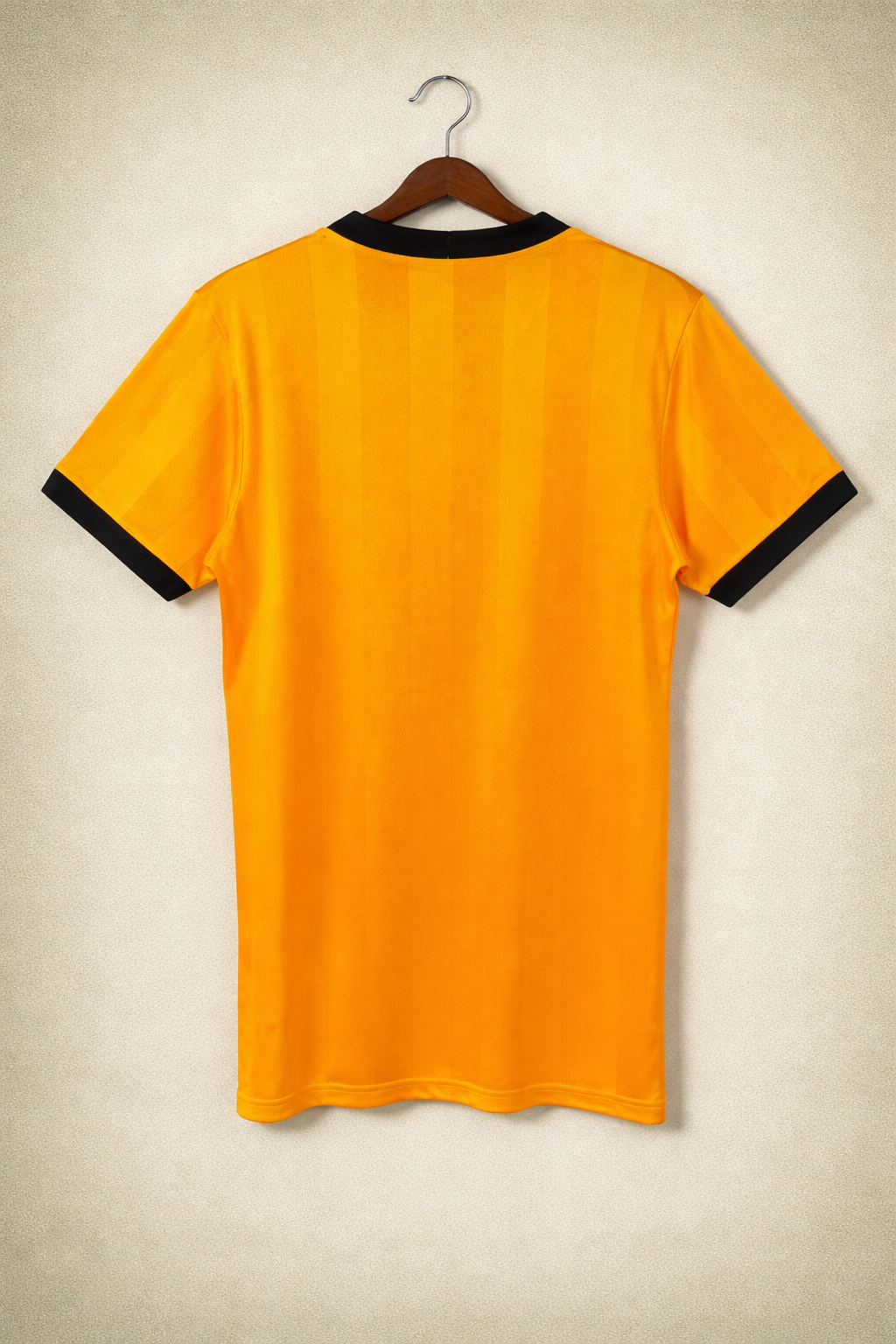 Camiseta réplica retro de Wolverhampton FC temporada 86-87